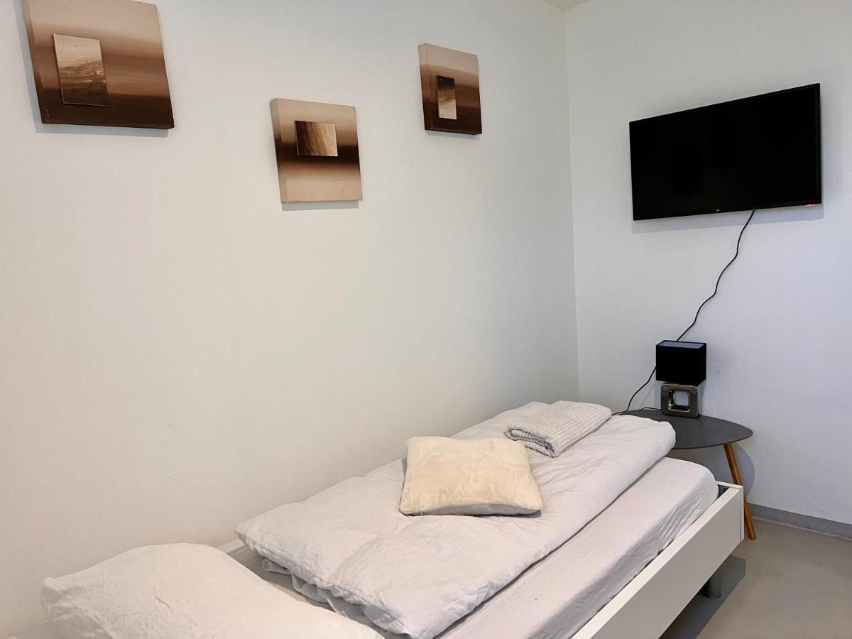 Budget Room Free Parking Pratteln Dış mekan fotoğraf